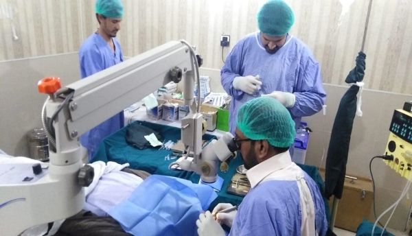امام خمینی ٹرسٹ کے زیر اہتمام المہدی اسپتال میں غریب عوام کے لئے آنکھوں کا علاج جاری ہے